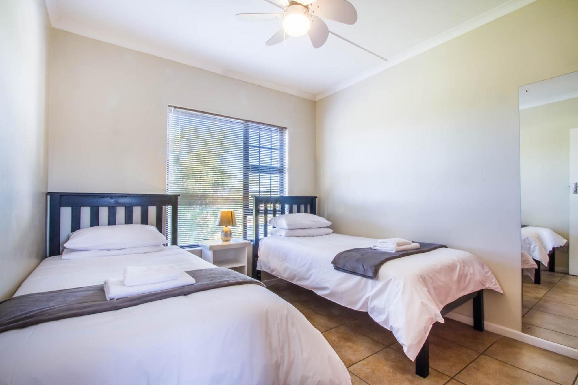 El Dorado Hotel And Self Catering أوتشورن الغرفة الصورة